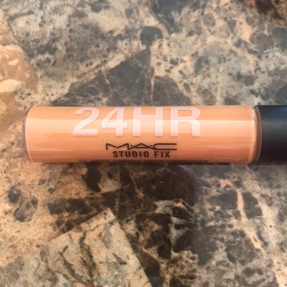 Mac 24-Hour Studio Fix Smooth Wear Concealer NC48 - Picture 5 of 5